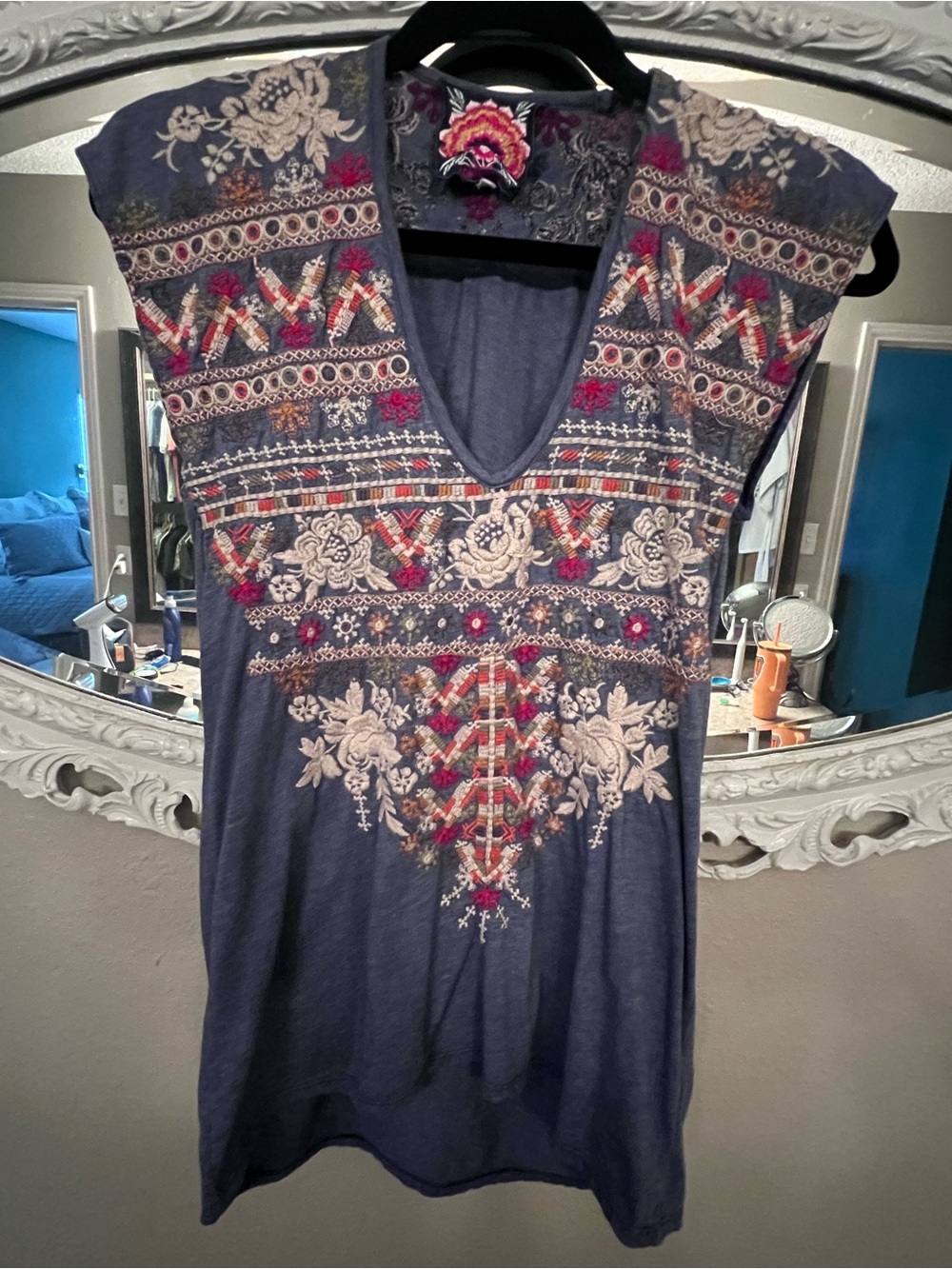Embroidered V-Neck Sleeveless Tunic Top in Navy